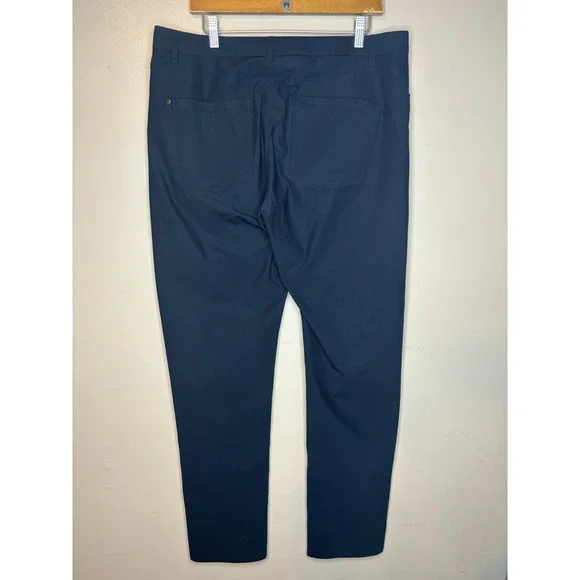 Vuori Meta Pants Mens 36x30 Dark Blue Performance Stretch Chino Travel Golf City - Picture 2 of 3